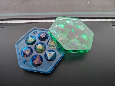 dice box made of resin